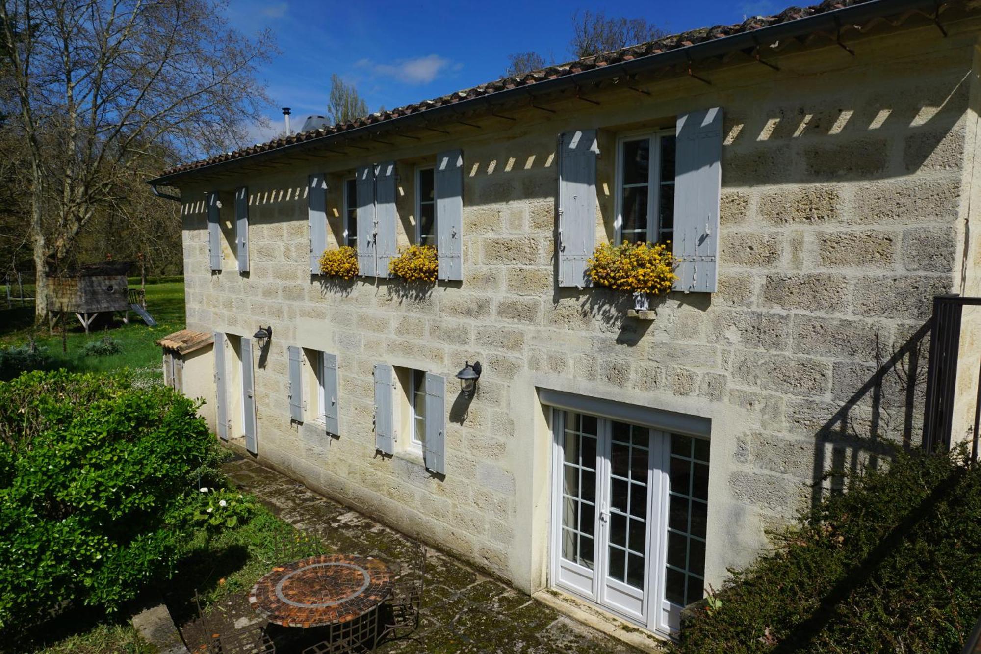 Moulin Notre Dame Hotell Saint-Genès-de-Castillon Exteriör bild