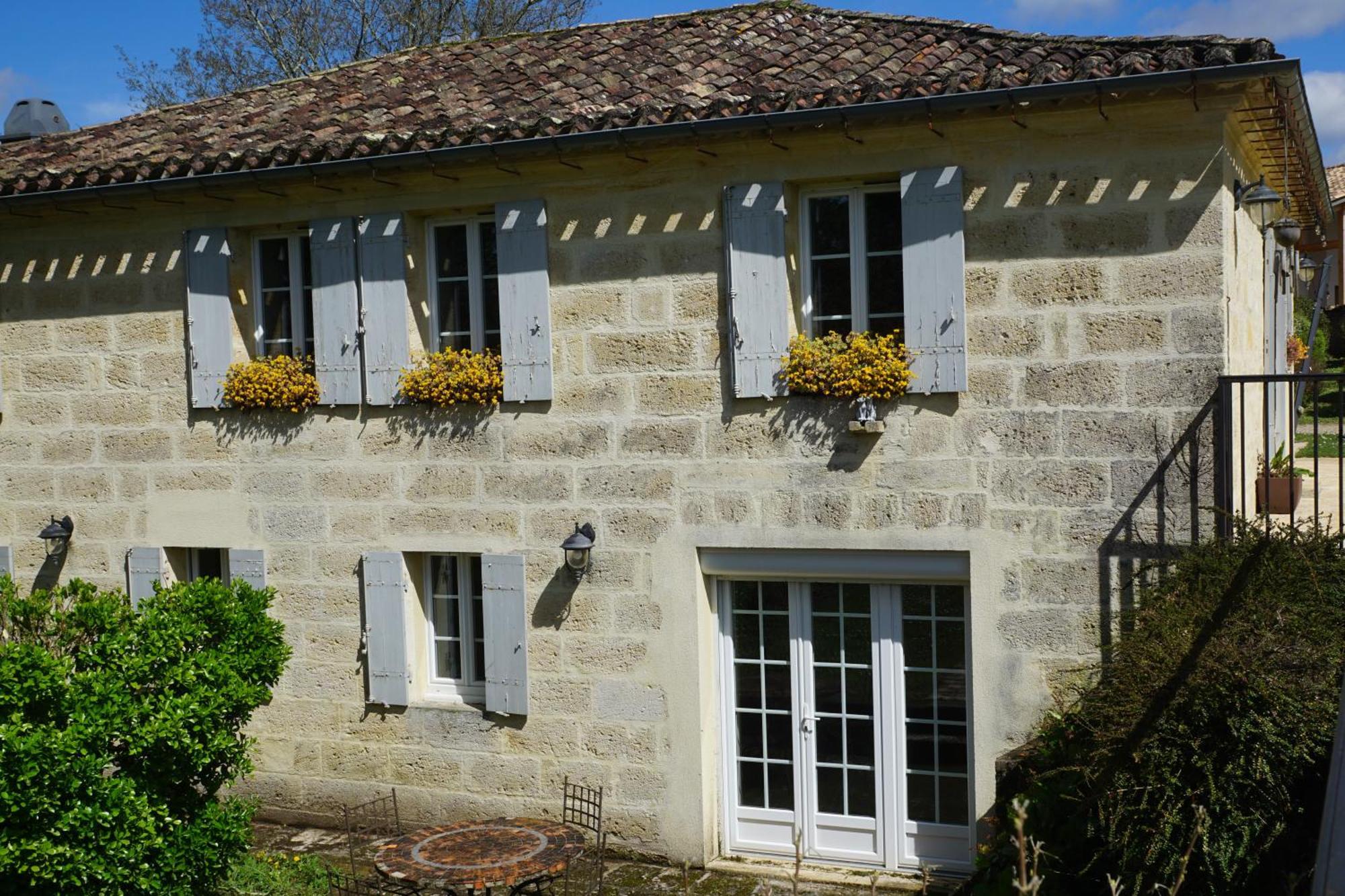 Moulin Notre Dame Hotell Saint-Genès-de-Castillon Exteriör bild